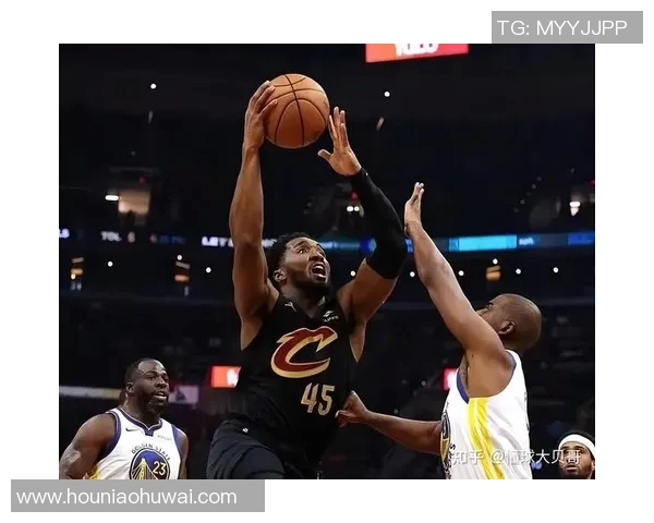 骑士与勇士激战正酣精彩瞬间照片回顾展现篮球魅力与激情对决