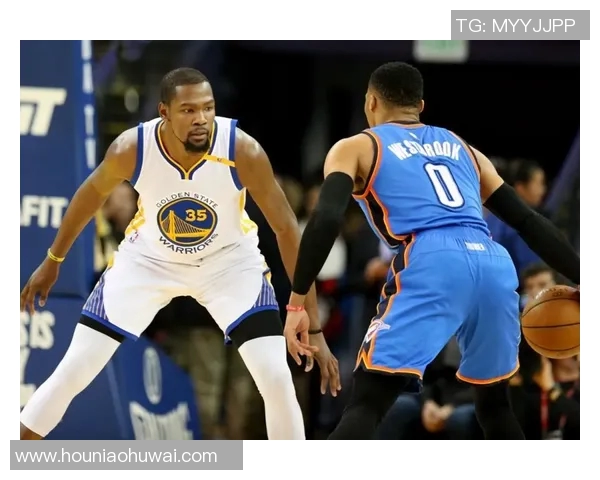 2016赛季勇士与雷霆激战赛程回顾与精彩瞬间分析